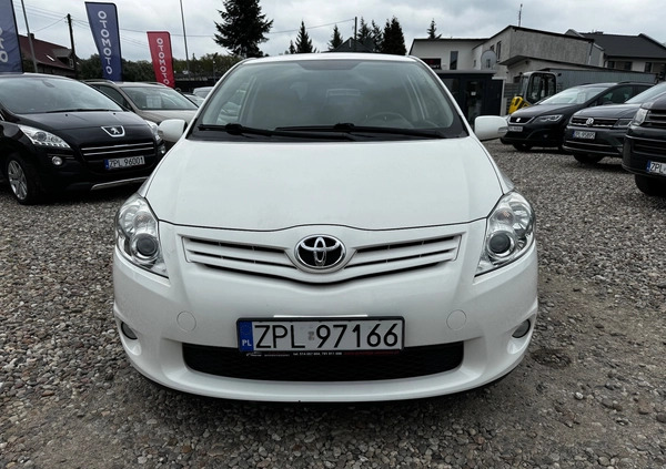 Toyota Auris cena 27050 przebieg: 121500, rok produkcji 2010 z Suwałki małe 154